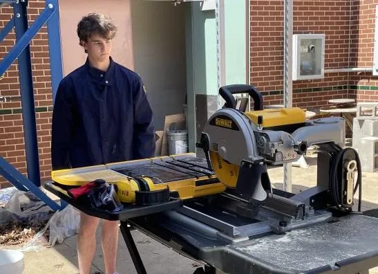 Cutting fiberglass airframe tubes
